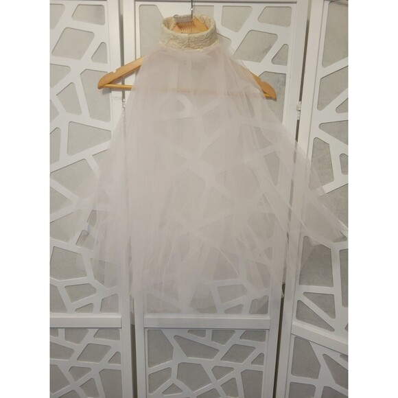 Vintage Wedding Veil Women OS Ivory Hair Comb Attached 3 Layer 1970's - Picture 2 of 4
